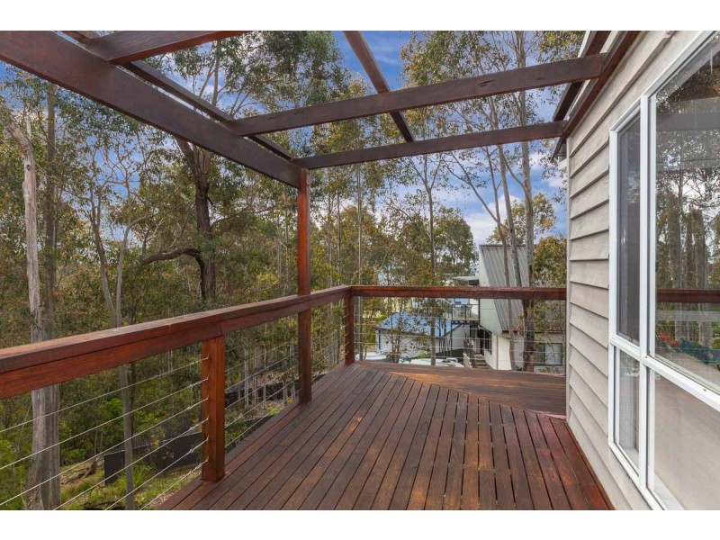 27 Hazel Road, Moruya Heads NSW 2537