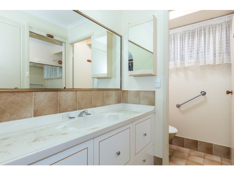 3 Forest Parade, Tomakin NSW 2537