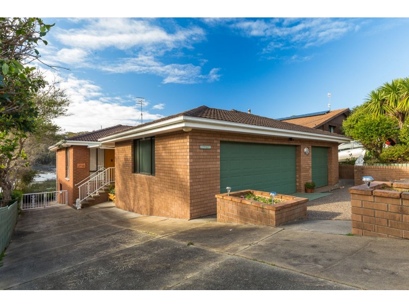 10 Iluka Avenue, Malua Bay NSW 2536