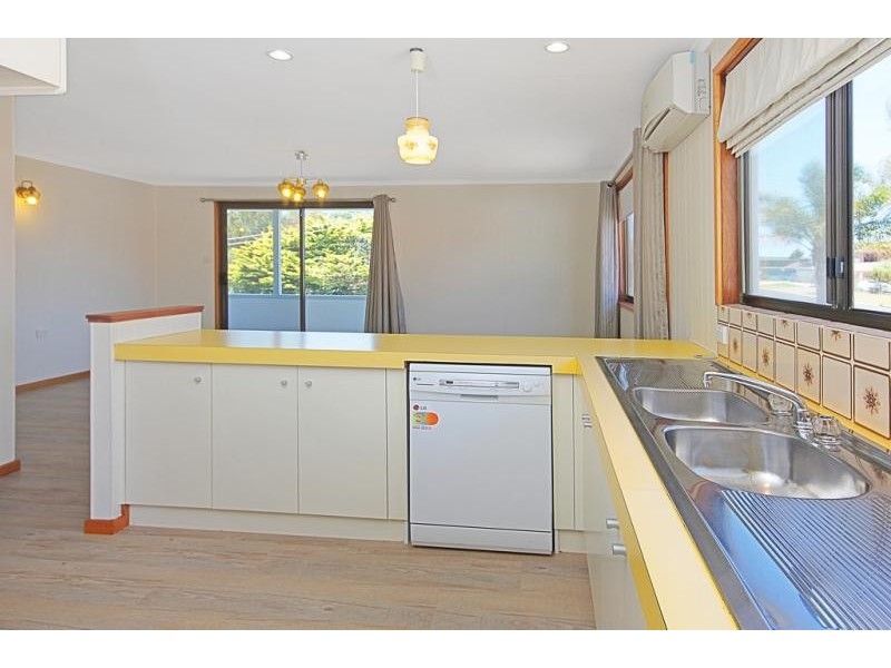 19 Ainslie Parade, Tomakin NSW 2537