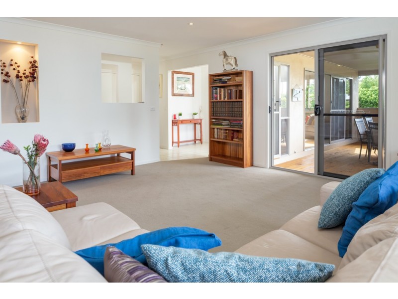 84 Bellbird Drive, Malua Bay NSW 2536