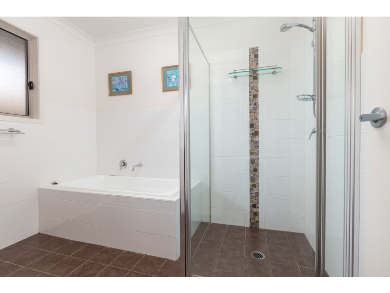 84 Bellbird Drive, Malua Bay NSW 2536