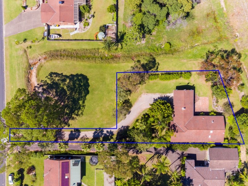 55 Eric Fenning Drive, Surf Beach NSW 2536