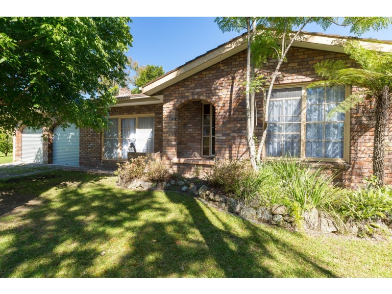 55 Eric Fenning Drive, Surf Beach NSW 2536