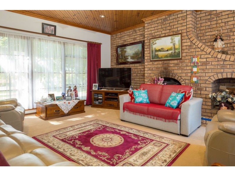 55 Eric Fenning Drive, Surf Beach NSW 2536