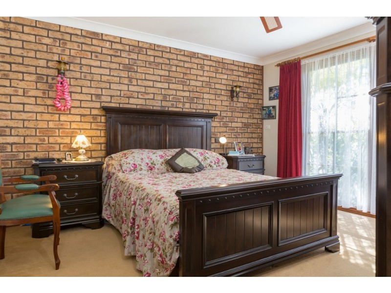 55 Eric Fenning Drive, Surf Beach NSW 2536