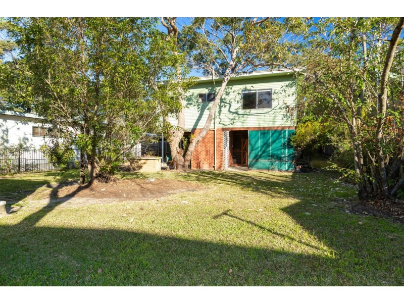 16 Broulee Road, Broulee NSW 2537