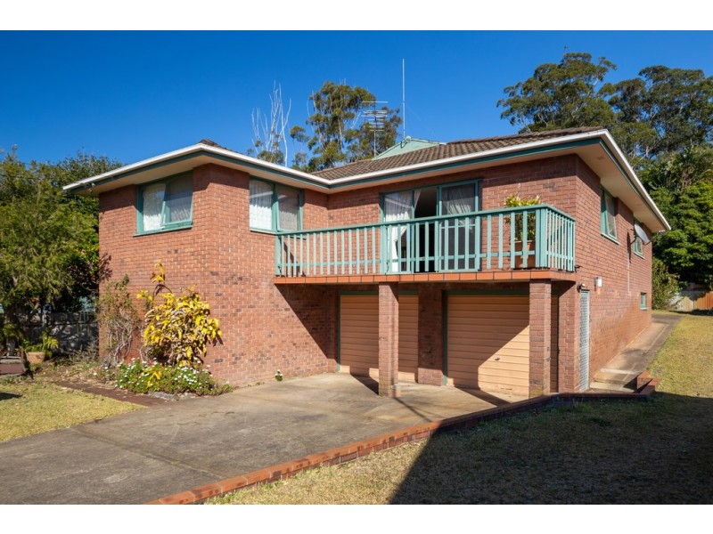 11 Boomerang Avenue, South Durras NSW 2536