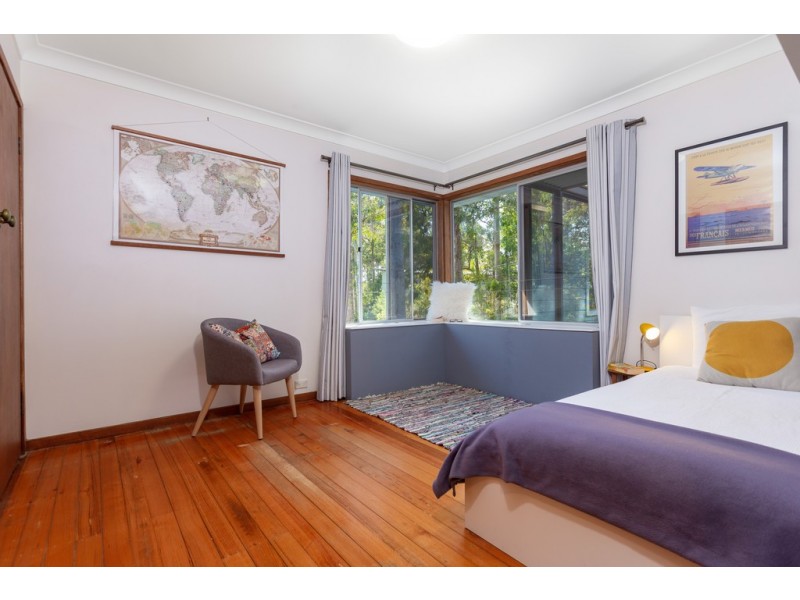 16 Annetts Parade (Sale), Mossy Point NSW 2537