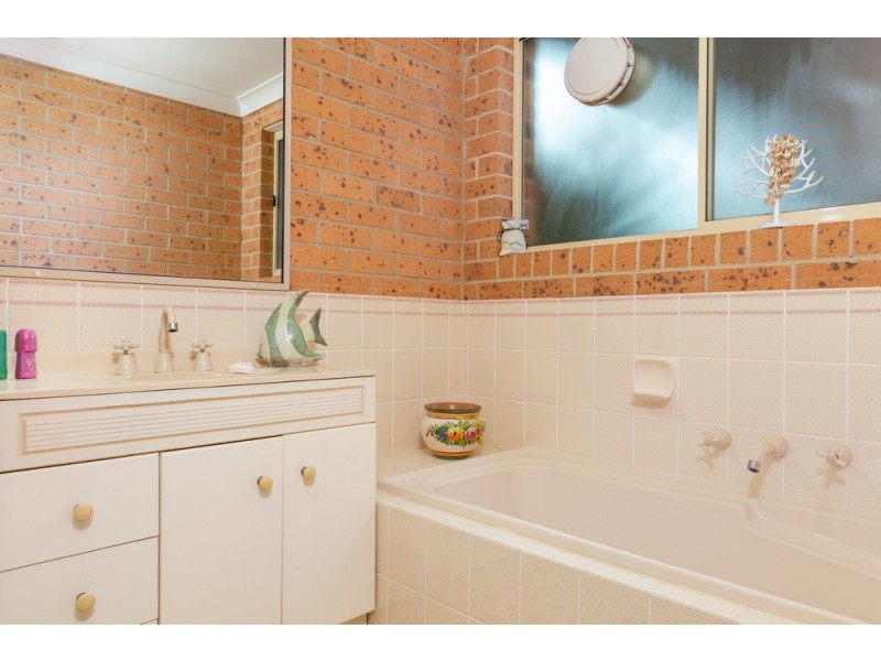 4 Yugura Street, Malua Bay NSW 2536