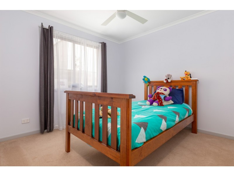 8 Swan Ridge Place, Moruya NSW 2537