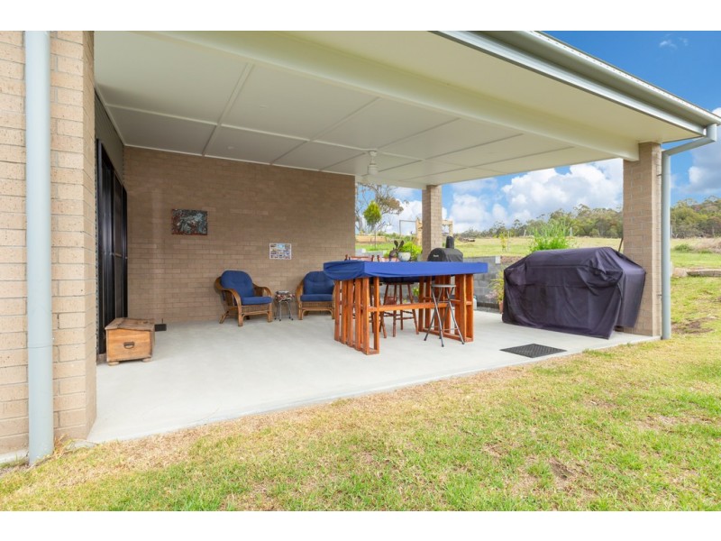 8 Swan Ridge Place, Moruya NSW 2537