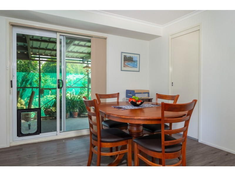 9 Deakin Parade, Tomakin NSW 2537