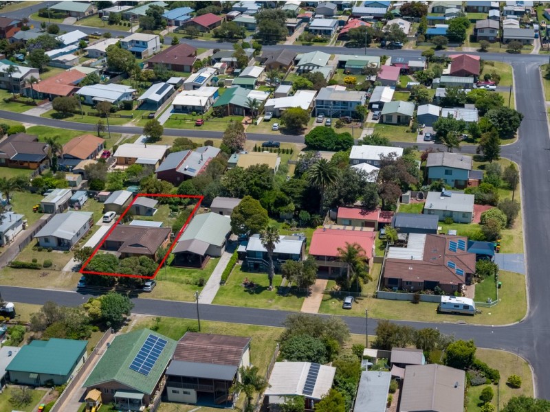 9 Deakin Parade, Tomakin NSW 2537