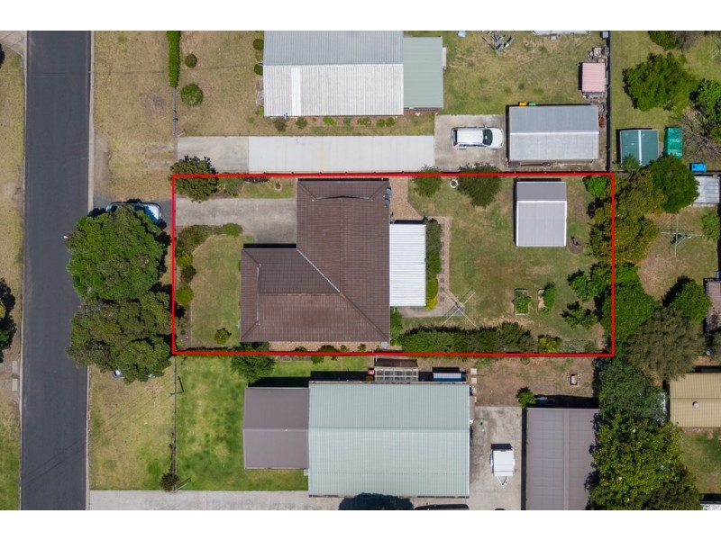 9 Deakin Parade, Tomakin NSW 2537