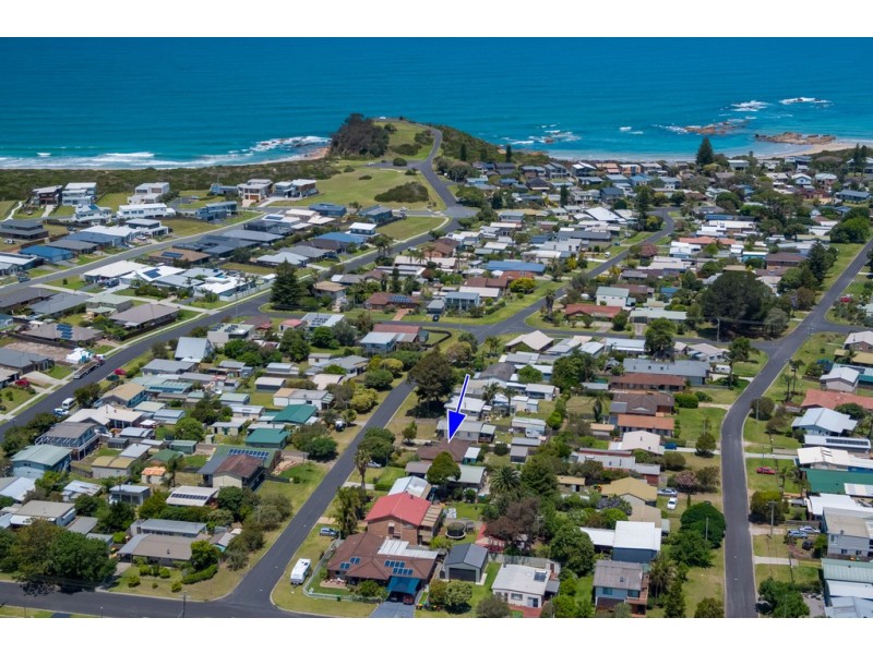 9 Deakin Parade, Tomakin NSW 2537