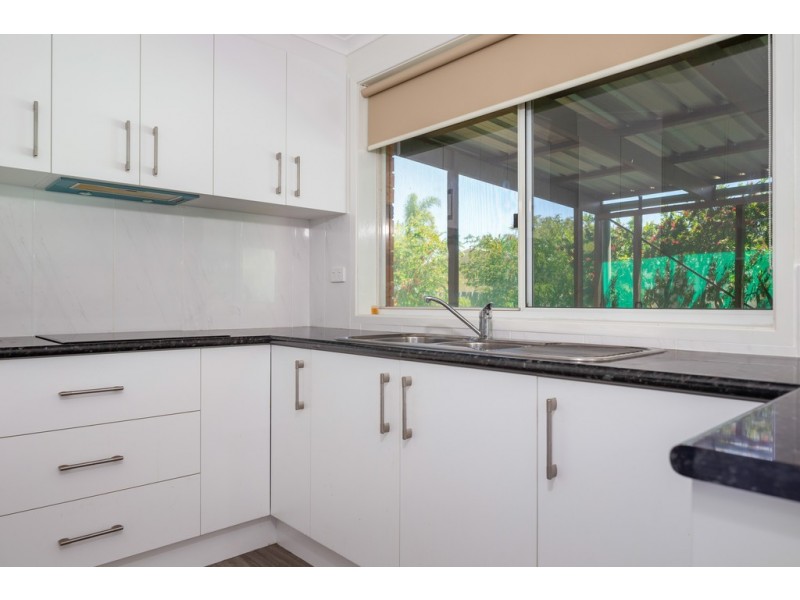 9 Deakin Parade, Tomakin NSW 2537