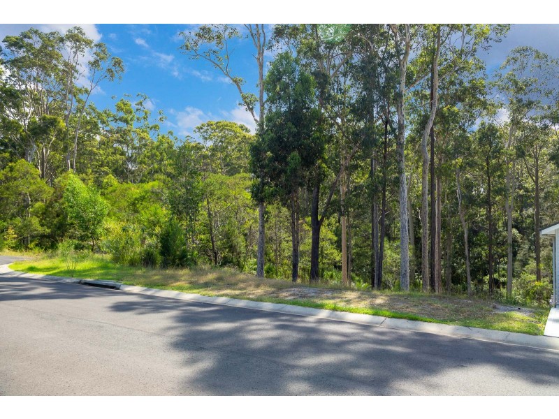 17 Banksia Grove, Malua Bay NSW 2536