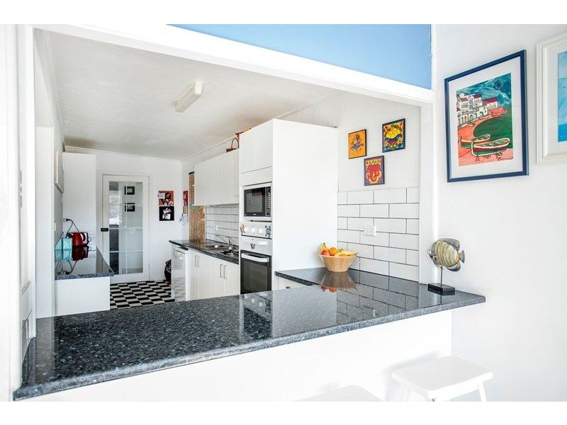 11 Iluka Avenue, Malua Bay NSW 2536