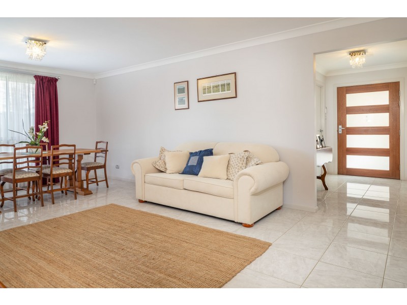 9 Griffiths Run, Broulee NSW 2537