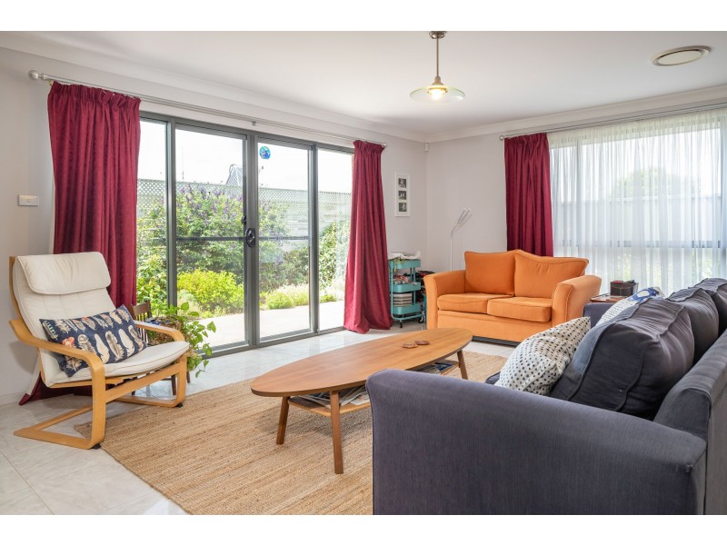 9 Griffiths Run, Broulee NSW 2537