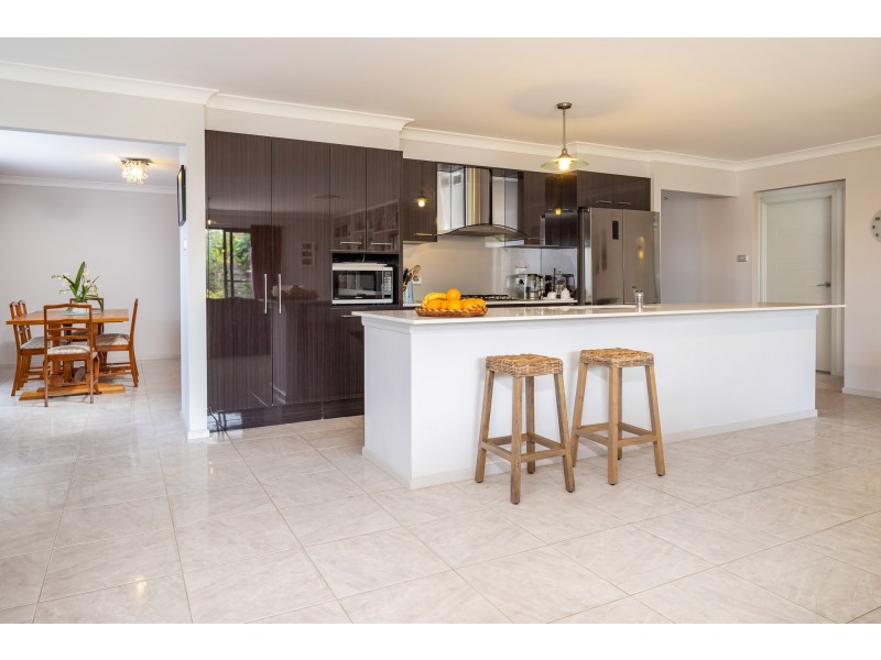 9 Griffiths Run, Broulee NSW 2537