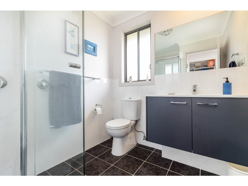 9 Griffiths Run, Broulee NSW 2537