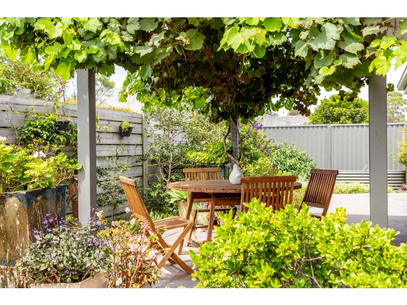 9 Griffiths Run, Broulee NSW 2537