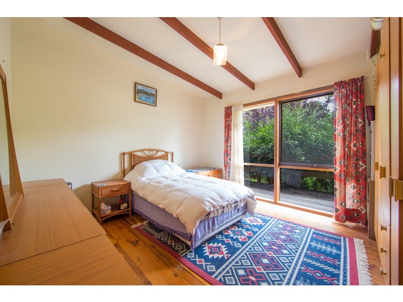 33 Lagoon Street, Moruya NSW 2537