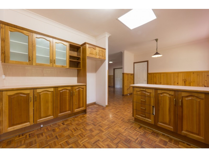 2 Kauzal Crescent, Surf Beach NSW 2536