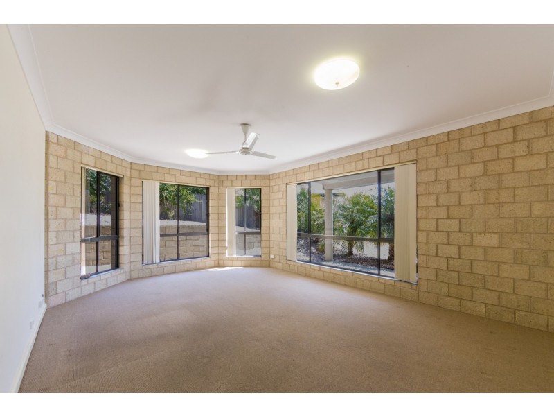 7 Cox Place, Sunshine Bay NSW 2536