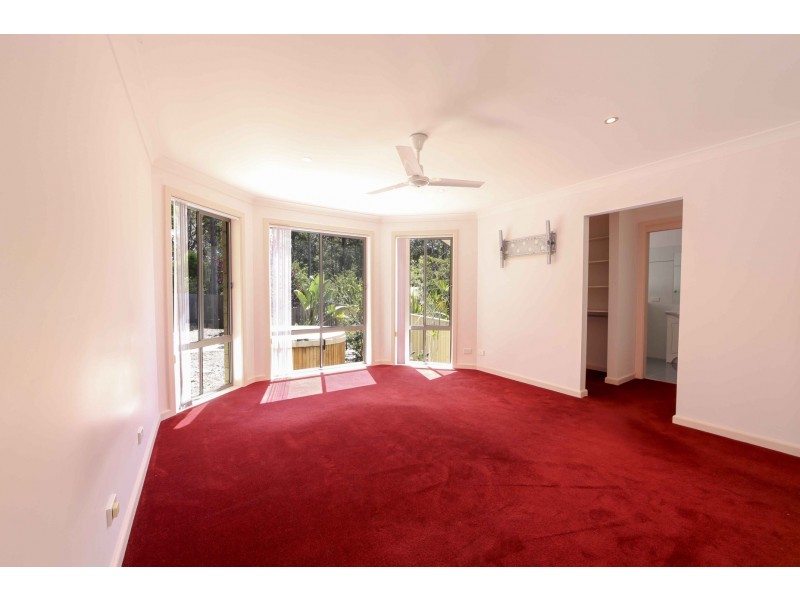 7 Cox Place, Sunshine Bay NSW 2536