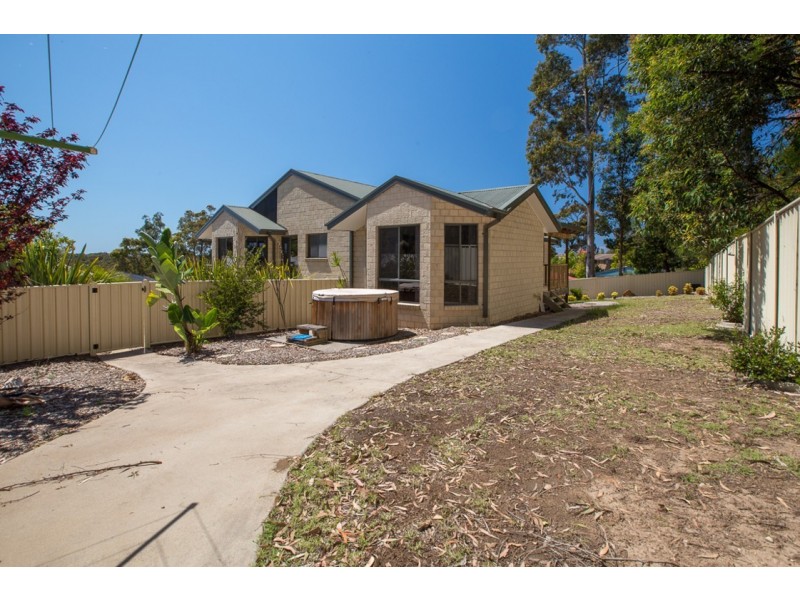 7 Cox Place, Sunshine Bay NSW 2536