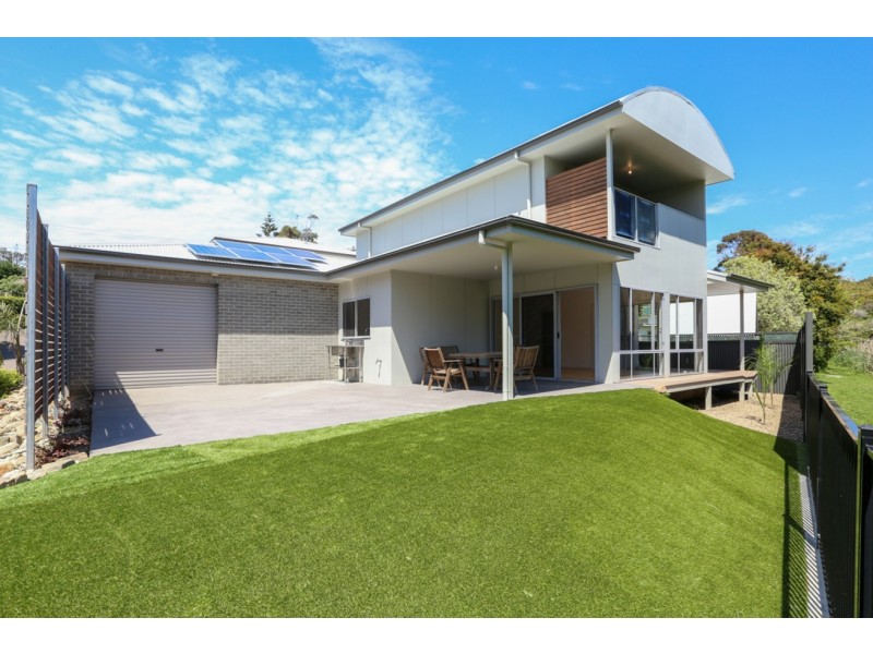 2/14 Wimbin Avenue, Malua Bay NSW 2536