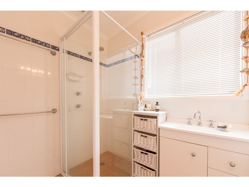 5 Waroo Crescent, Malua Bay NSW 2536