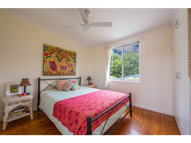 5 Waroo Crescent, Malua Bay NSW 2536