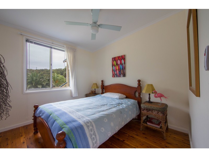 5 Waroo Crescent, Malua Bay NSW 2536