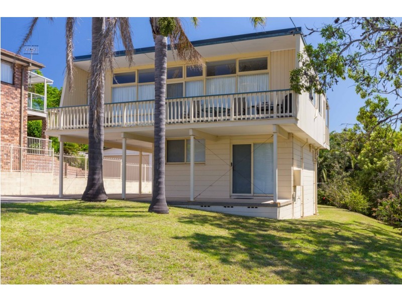 5 Waroo Crescent, Malua Bay NSW 2536