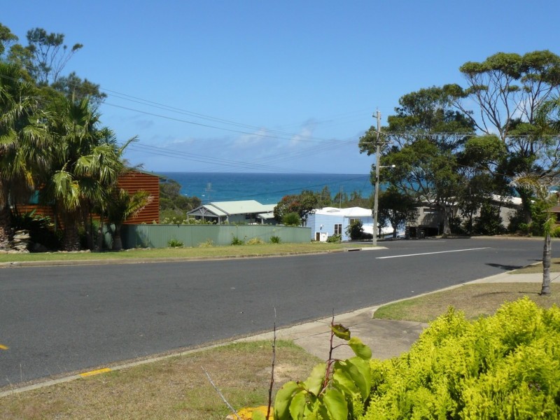 1/13 Nioka Ave, Malua Bay NSW 2536