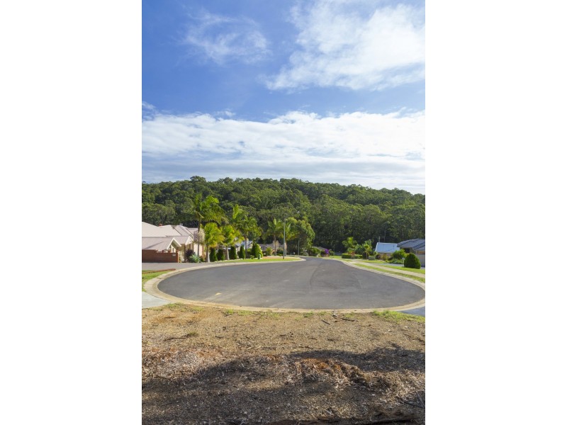 16 Rosemary Close, Malua Bay NSW 2536