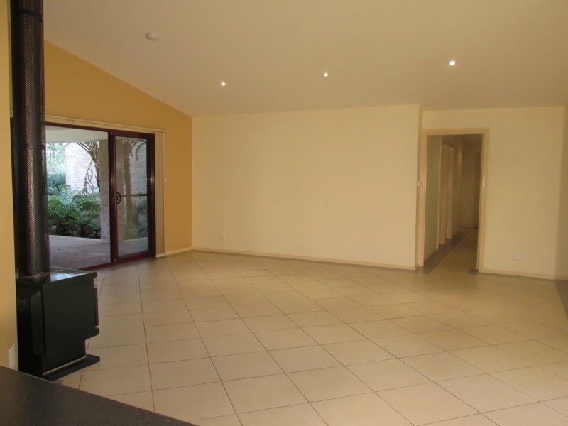 2 The Inlet, Mossy Point NSW 2537