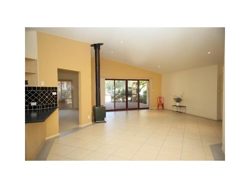 2 The Inlet, Mossy Point NSW 2537