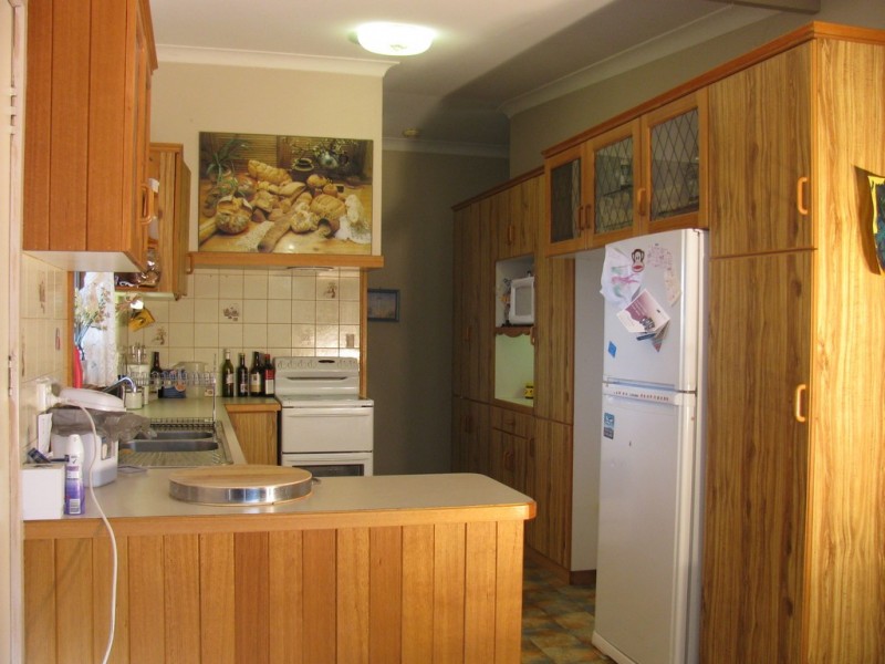 16 Gundary Street, Moruya NSW 2537