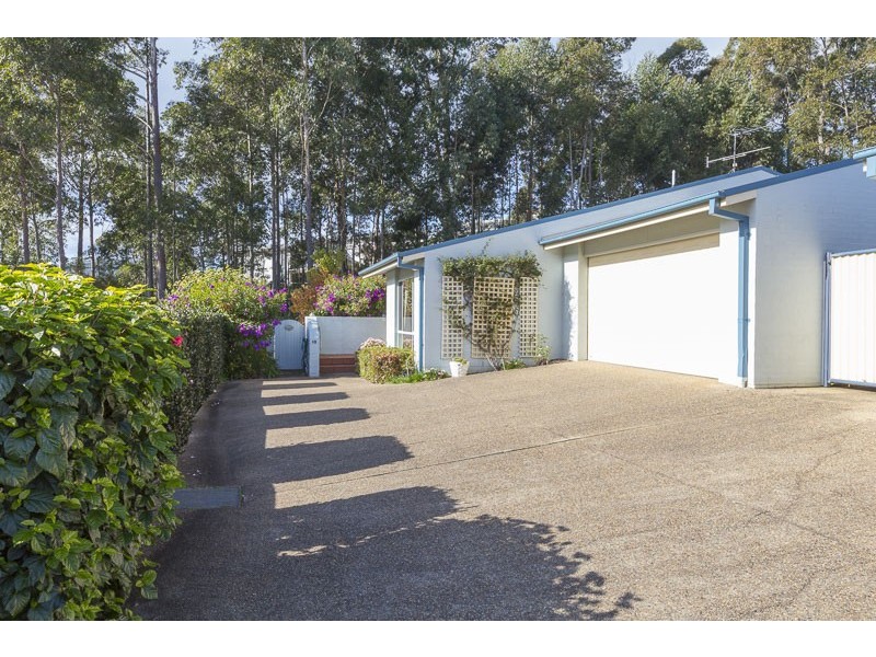 4b Rosemary Close, Malua Bay NSW 2536