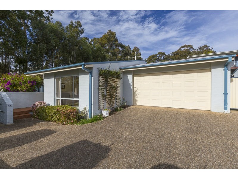 4b Rosemary Close, Malua Bay NSW 2536