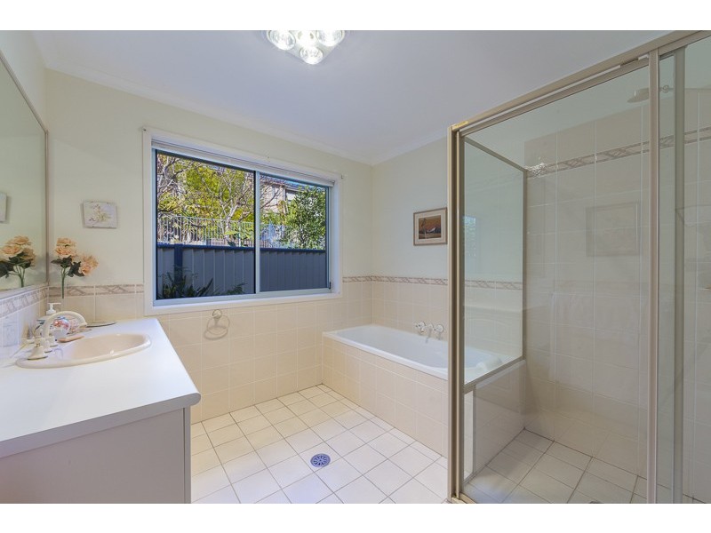 4b Rosemary Close, Malua Bay NSW 2536