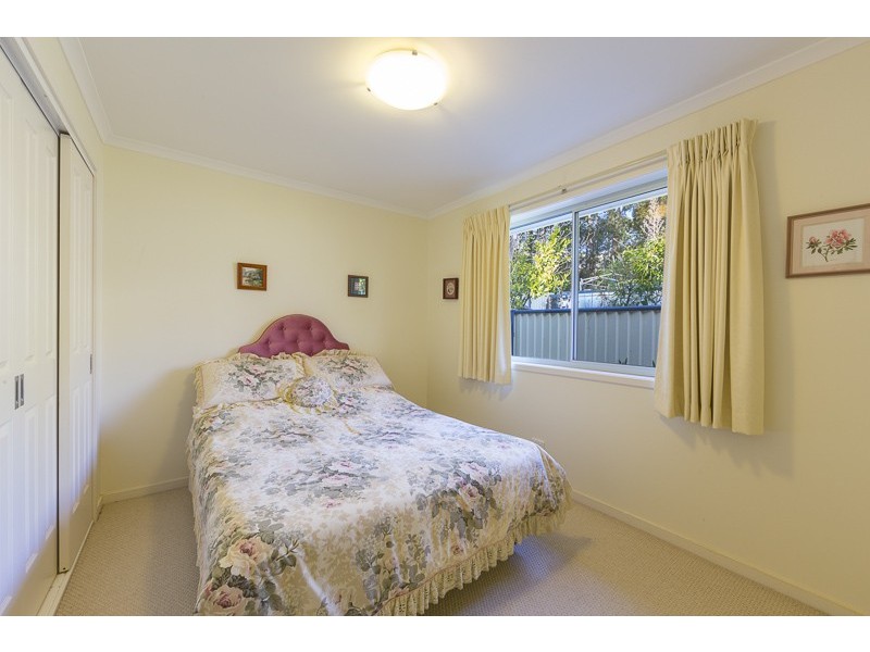 4b Rosemary Close, Malua Bay NSW 2536