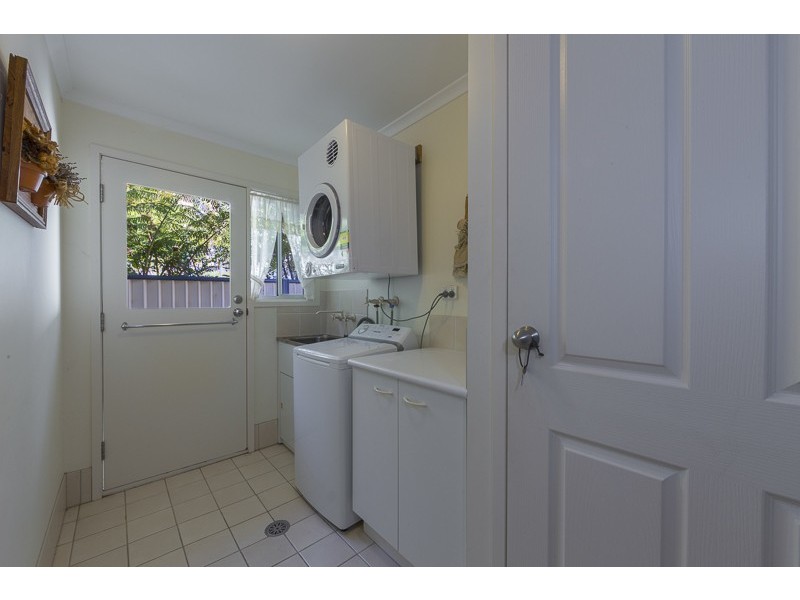 4b Rosemary Close, Malua Bay NSW 2536