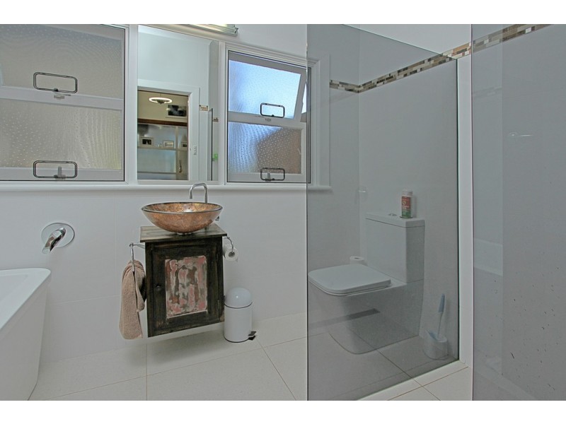 237 Annetts Parade, Mossy Point NSW 2537