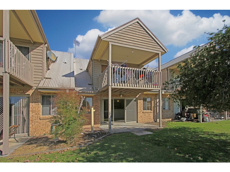 4/15 Eric Fenning Drive, Surf Beach NSW 2536